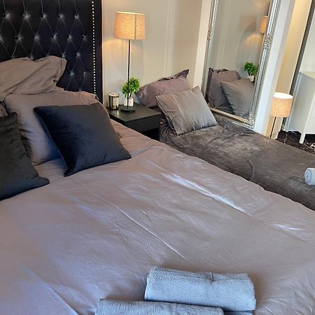 Luxurious Modern Room In Central Oslo - Eur 4K Expensive Bed And 82" Cinematic Tv Екстериор снимка