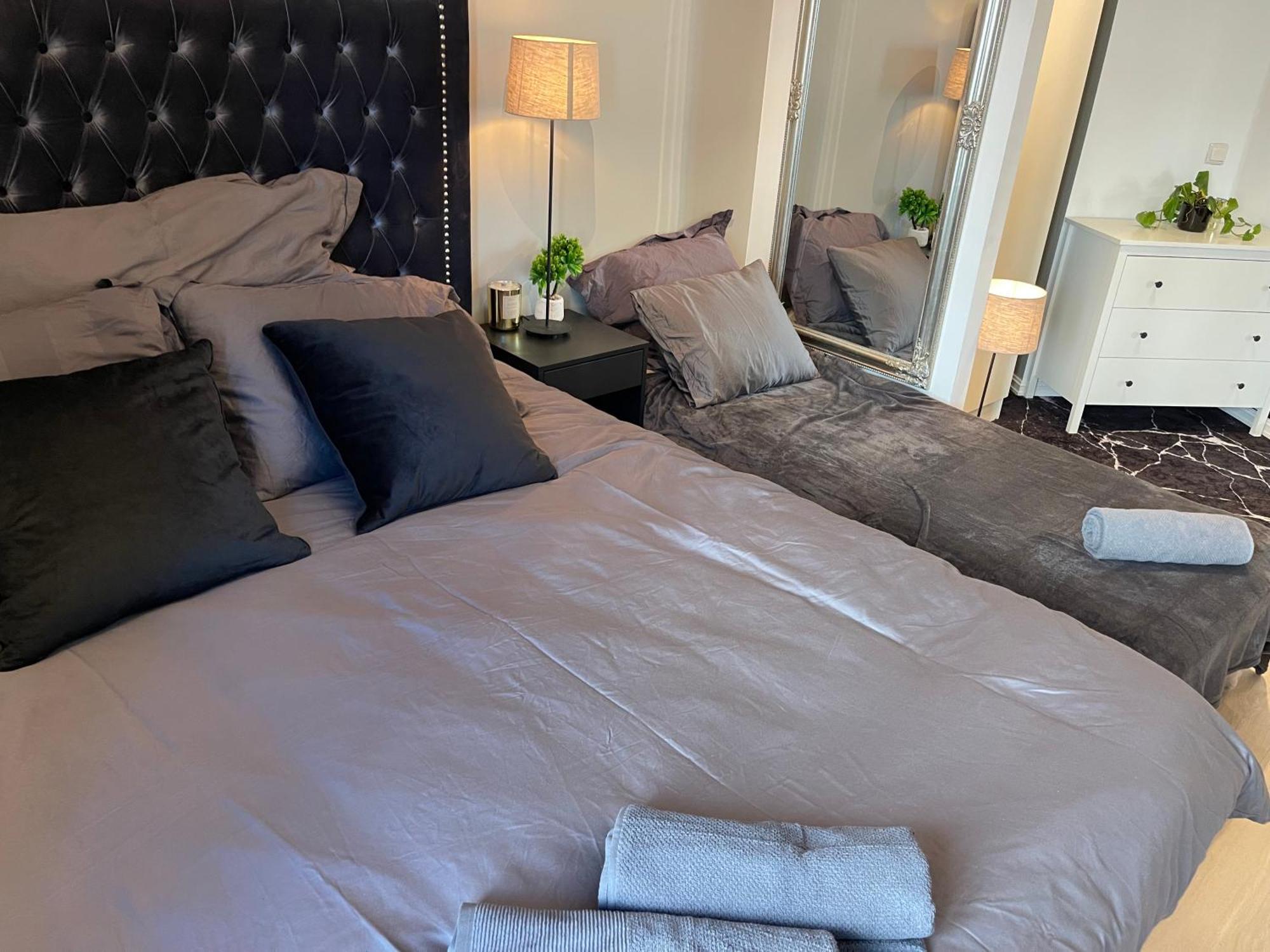 Luxurious Modern Room In Central Oslo - Eur 4K Expensive Bed And 82" Cinematic Tv Екстериор снимка