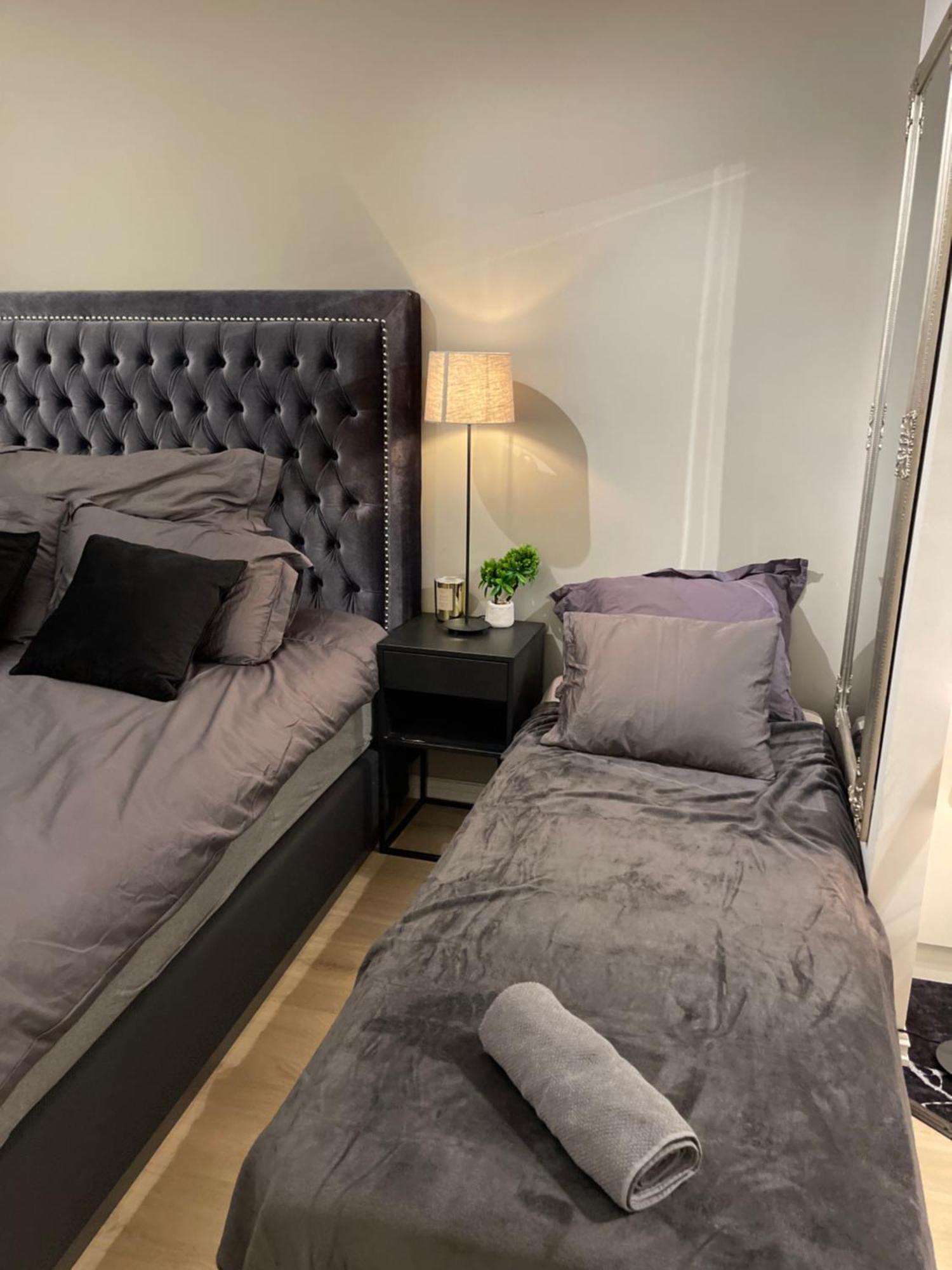 Luxurious Modern Room In Central Oslo - Eur 4K Expensive Bed And 82" Cinematic Tv Екстериор снимка
