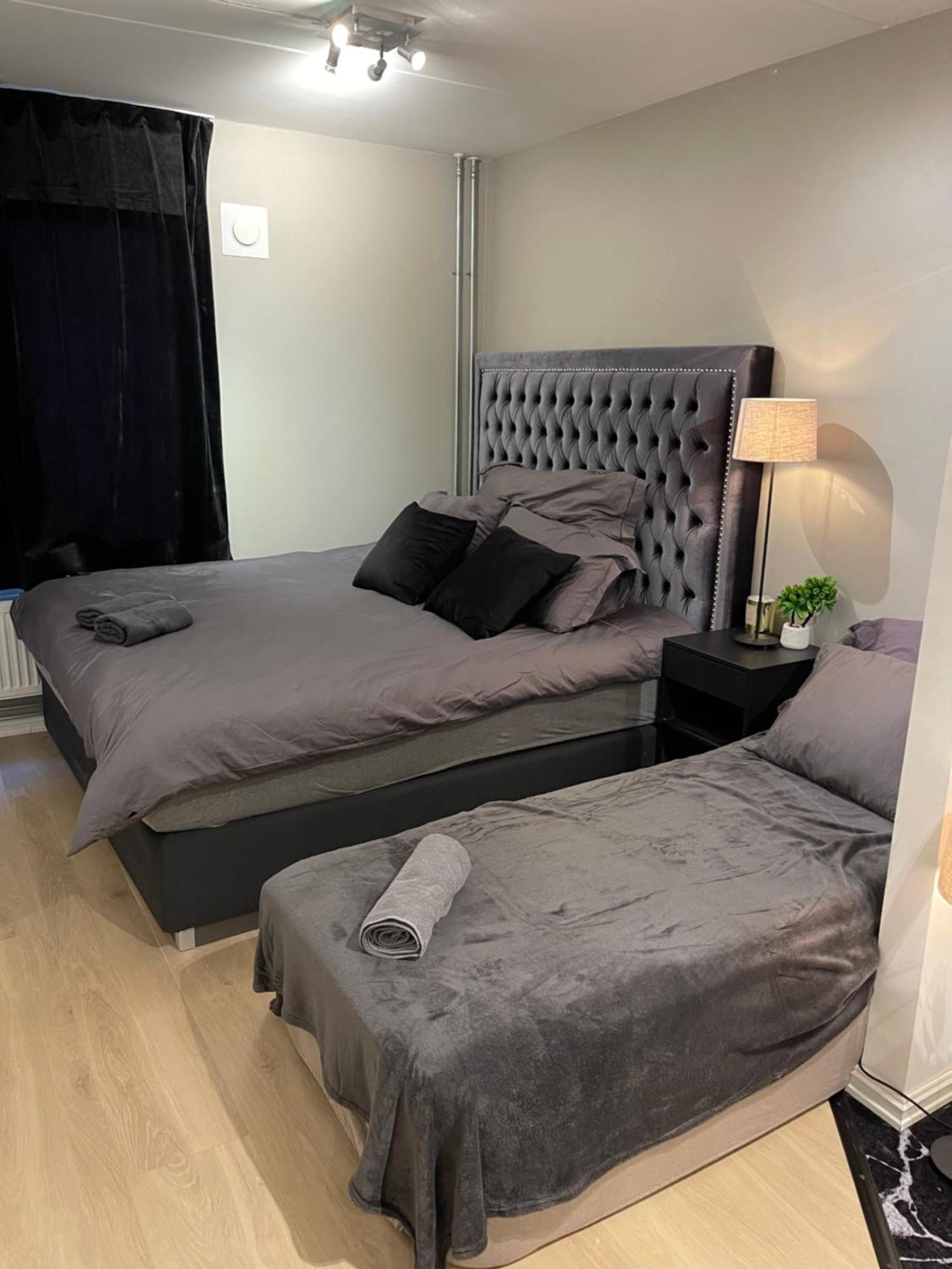 Luxurious Modern Room In Central Oslo - Eur 4K Expensive Bed And 82" Cinematic Tv Екстериор снимка