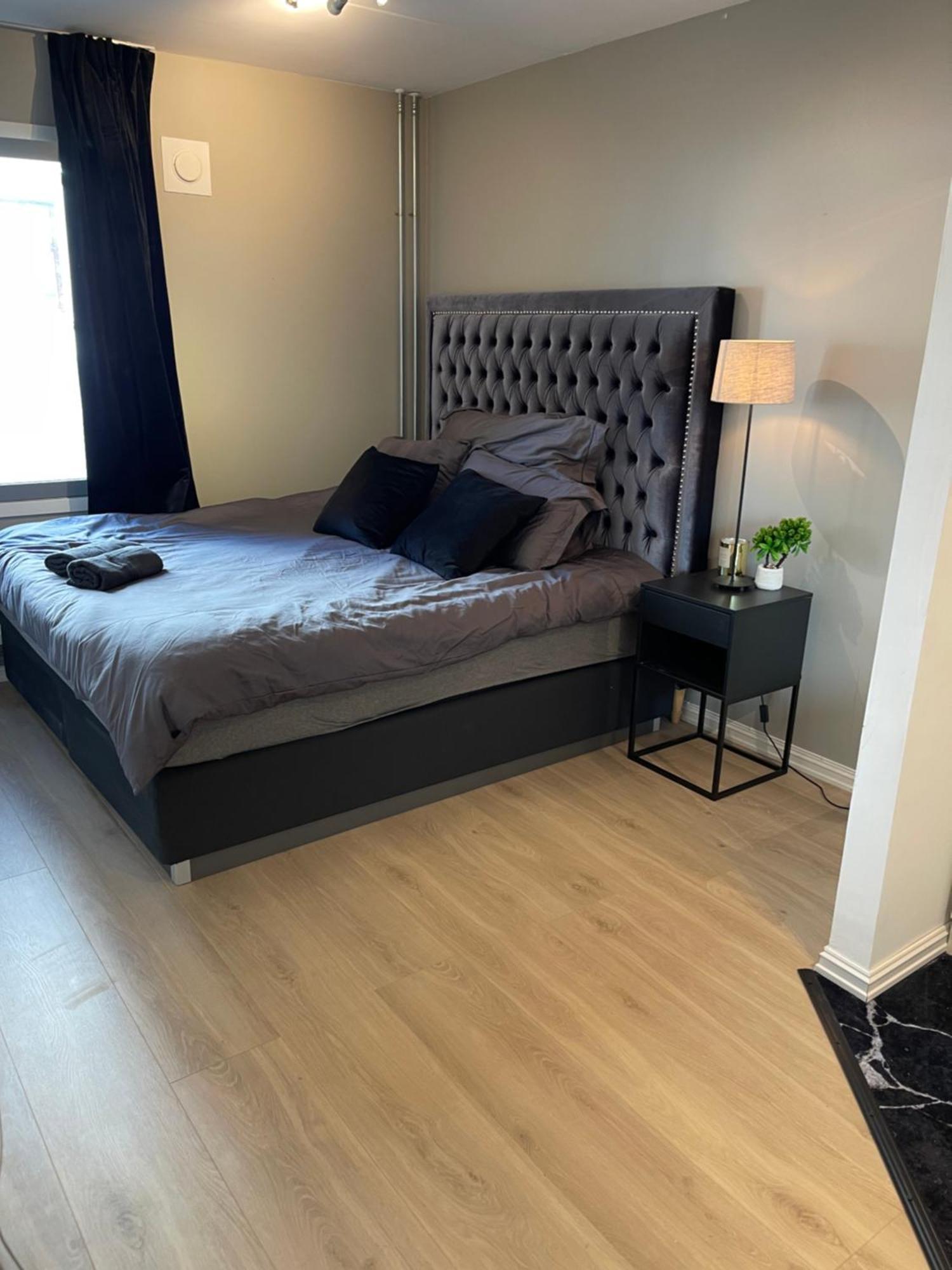 Luxurious Modern Room In Central Oslo - Eur 4K Expensive Bed And 82" Cinematic Tv Екстериор снимка